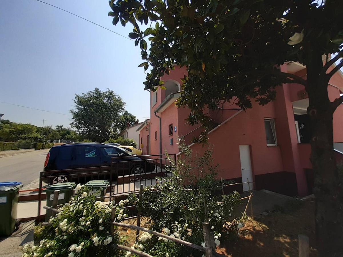 Two Bed Rooms Fortuna Near The Beach Porec Esterno foto