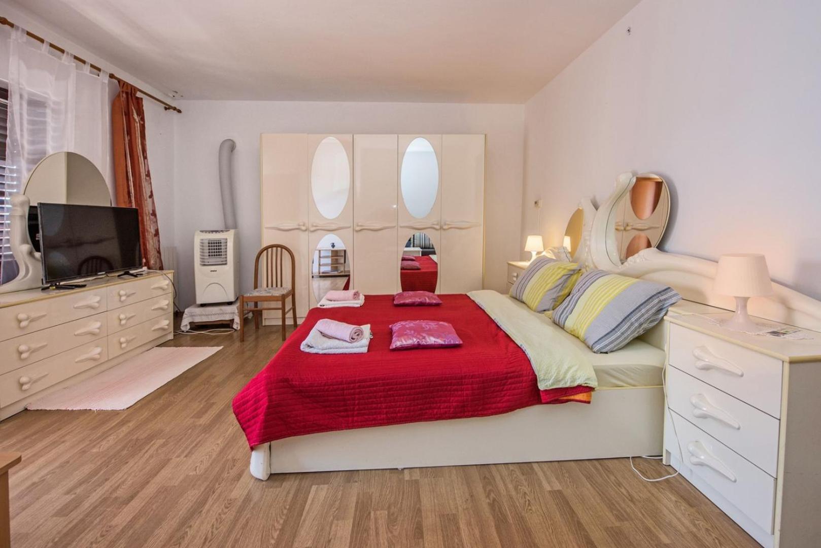 Two Bed Rooms Fortuna Near The Beach Porec Esterno foto